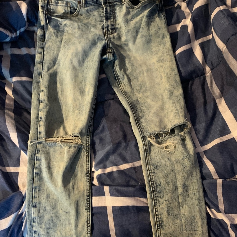 Forever 21 Ripped Jeans 29/29
